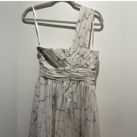 AIJEK Revolve One Shoulder 100% Silk Evening Formal Dress Size 1 - Picture 5 of 10